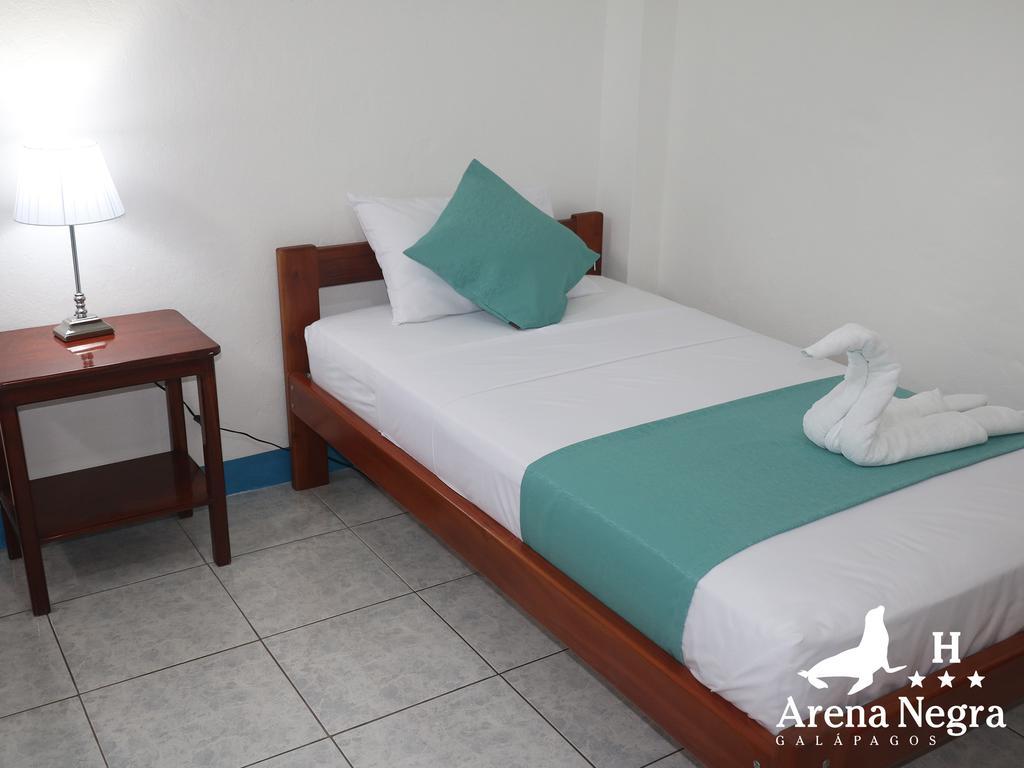 Hostal Arena Negra Puerto Ayora  Eksteriør billede