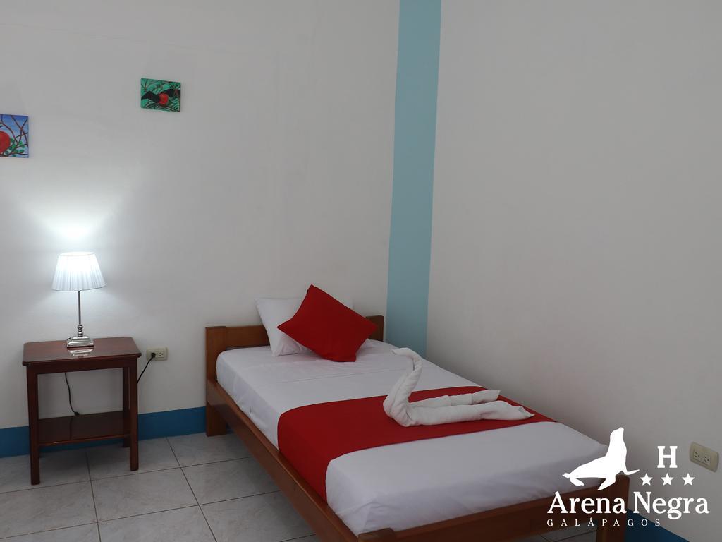Hostal Arena Negra Puerto Ayora  Eksteriør billede