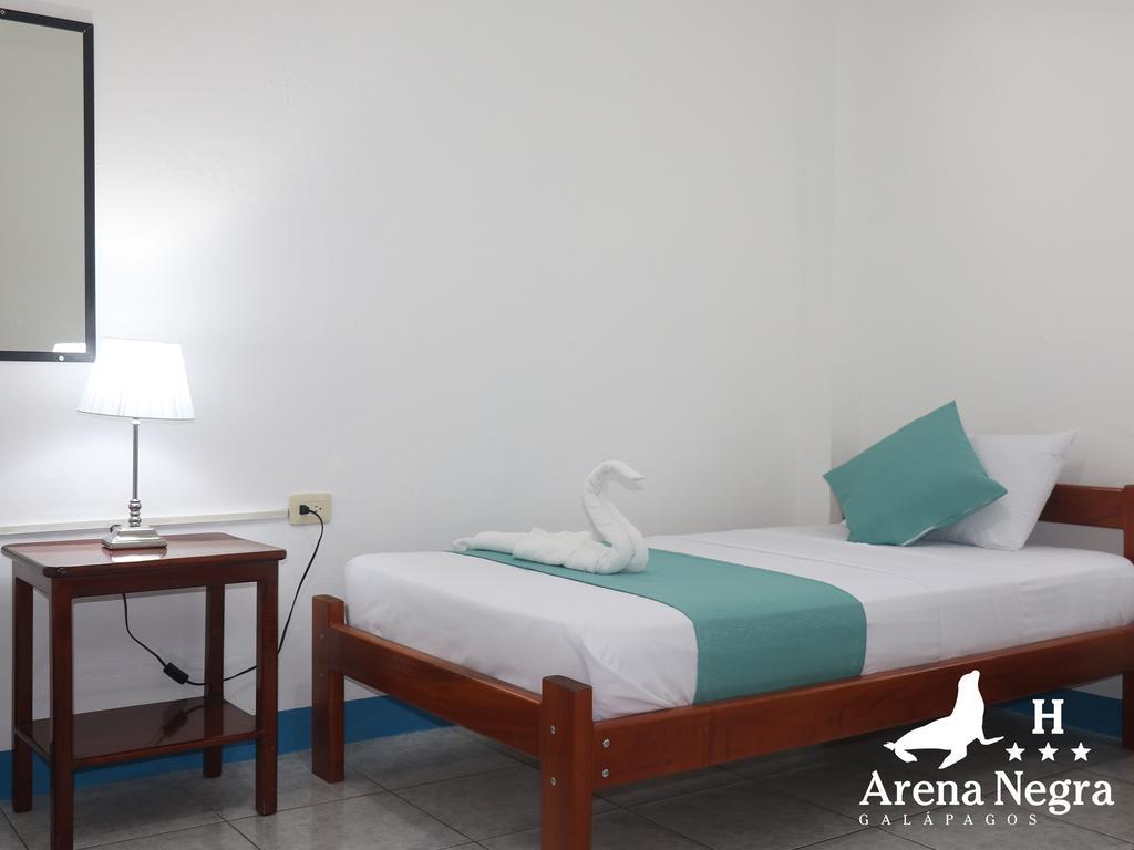 Hostal Arena Negra Puerto Ayora  Eksteriør billede
