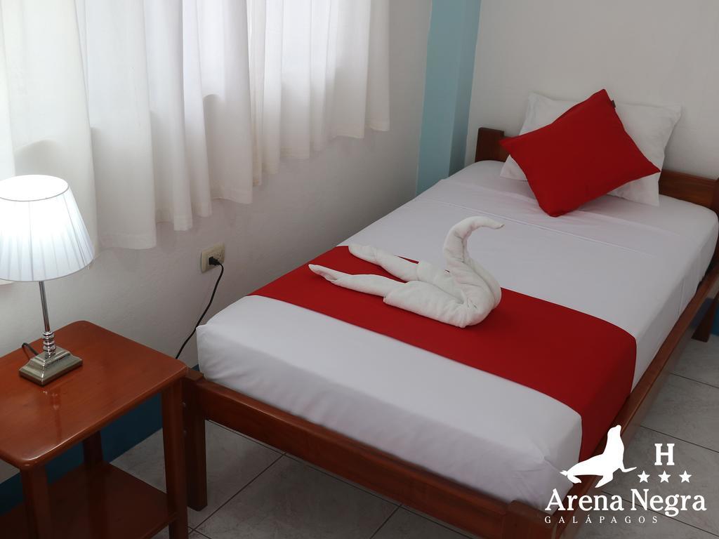 Hostal Arena Negra Puerto Ayora  Eksteriør billede