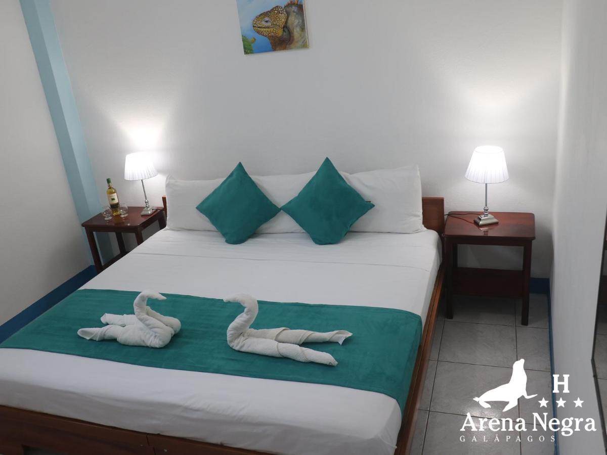 Hostal Arena Negra Puerto Ayora  Eksteriør billede